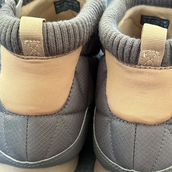 Teva  Gray ReEmber Mid Boot  Men’s 14 - Picture 3 of 9
